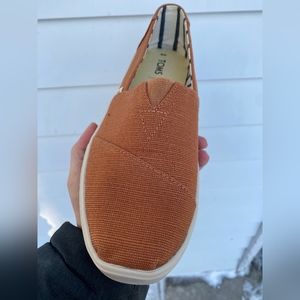 TOMS Almond Canvas Cupsole Men's size 9